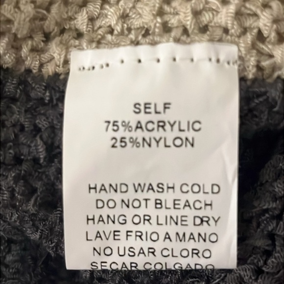 Easel Cream, Tan & Gray Colorblock Oversized Knit Sweater, size 3X - Picture 10 of 10